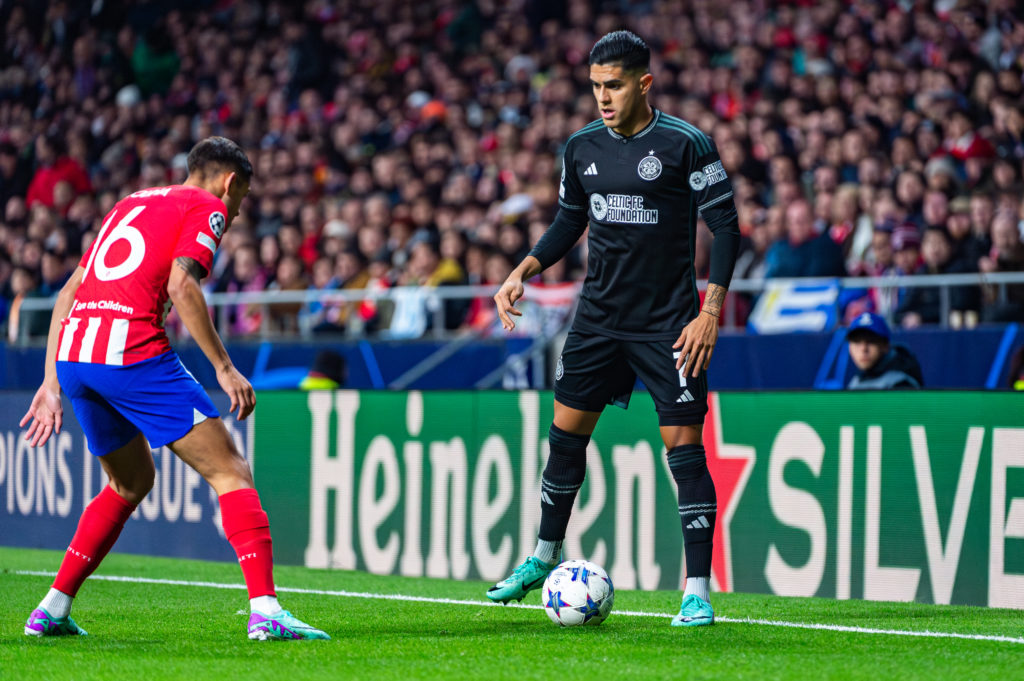 Luis Palma (Celtic) (R) in action against Nahuel Molina (...